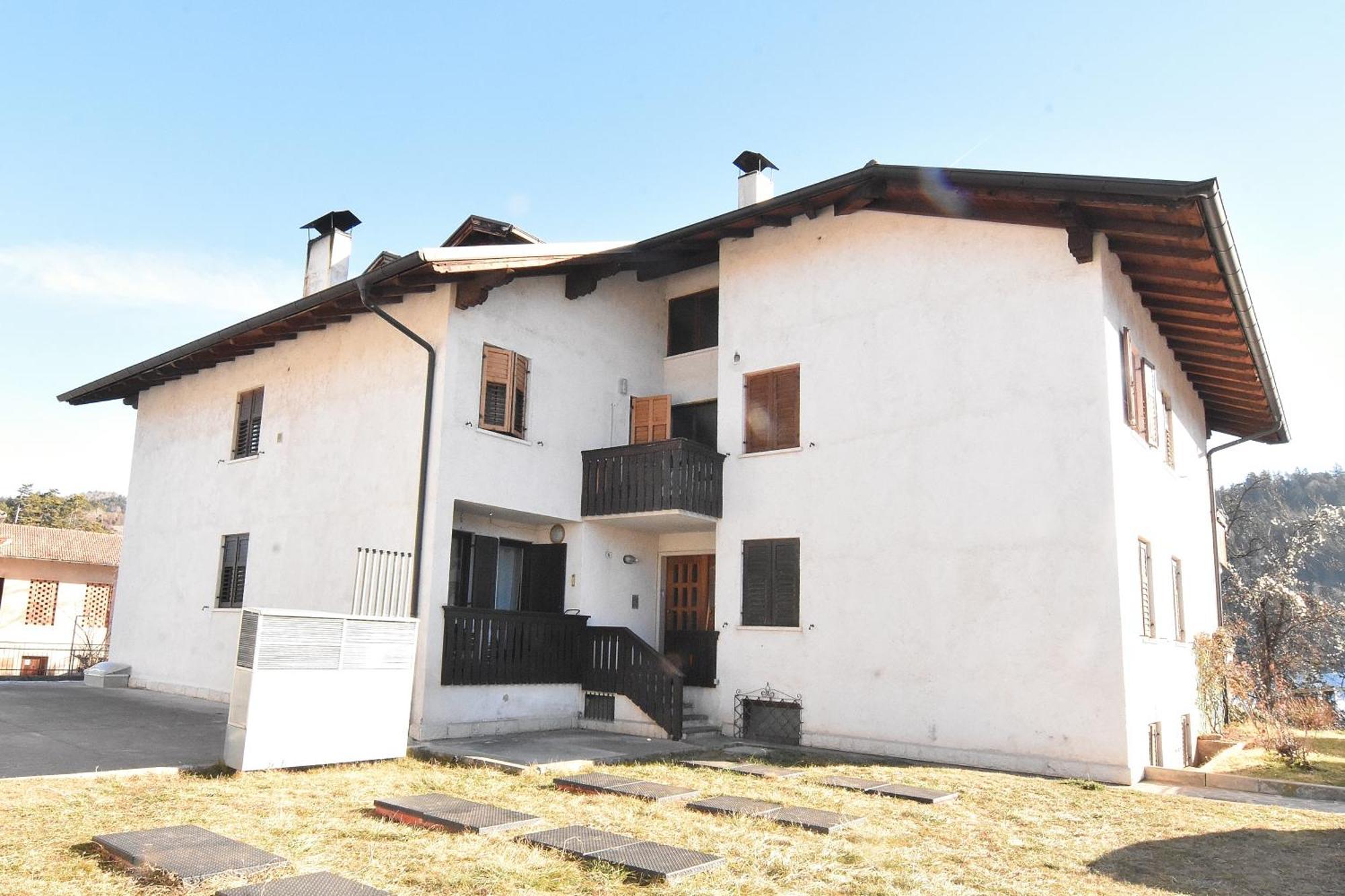 Appartamento Da Romina Con Parcheggio Gratuito Sanzeno Exterior foto